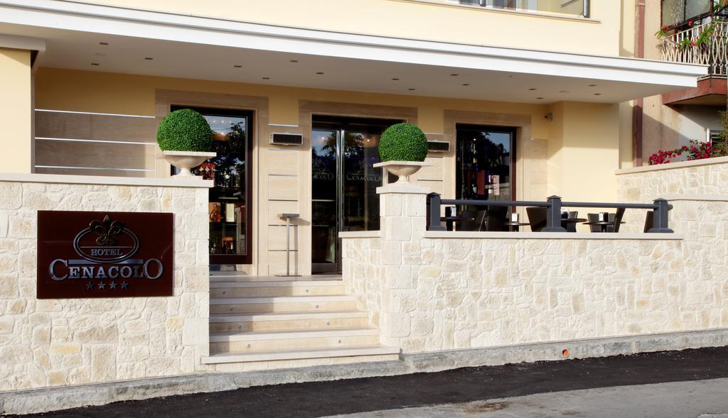 Hotel Cenacolo 솜마베수비아나 외부 사진