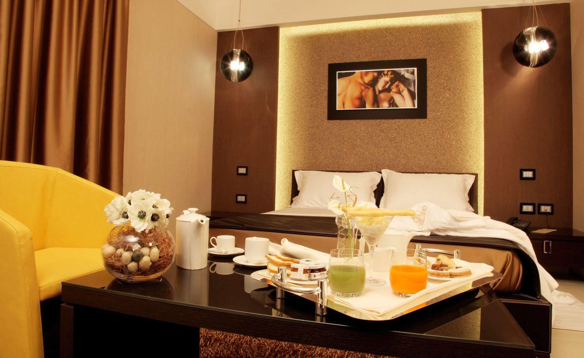 Hotel Cenacolo 솜마베수비아나 외부 사진